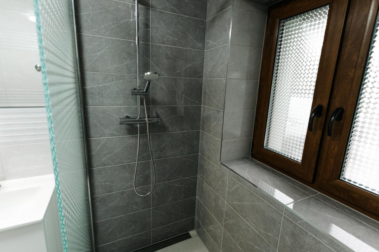 Apartament Karo 1 Karkonosze เยเลเนียกูรา ภายนอก รูปภาพ