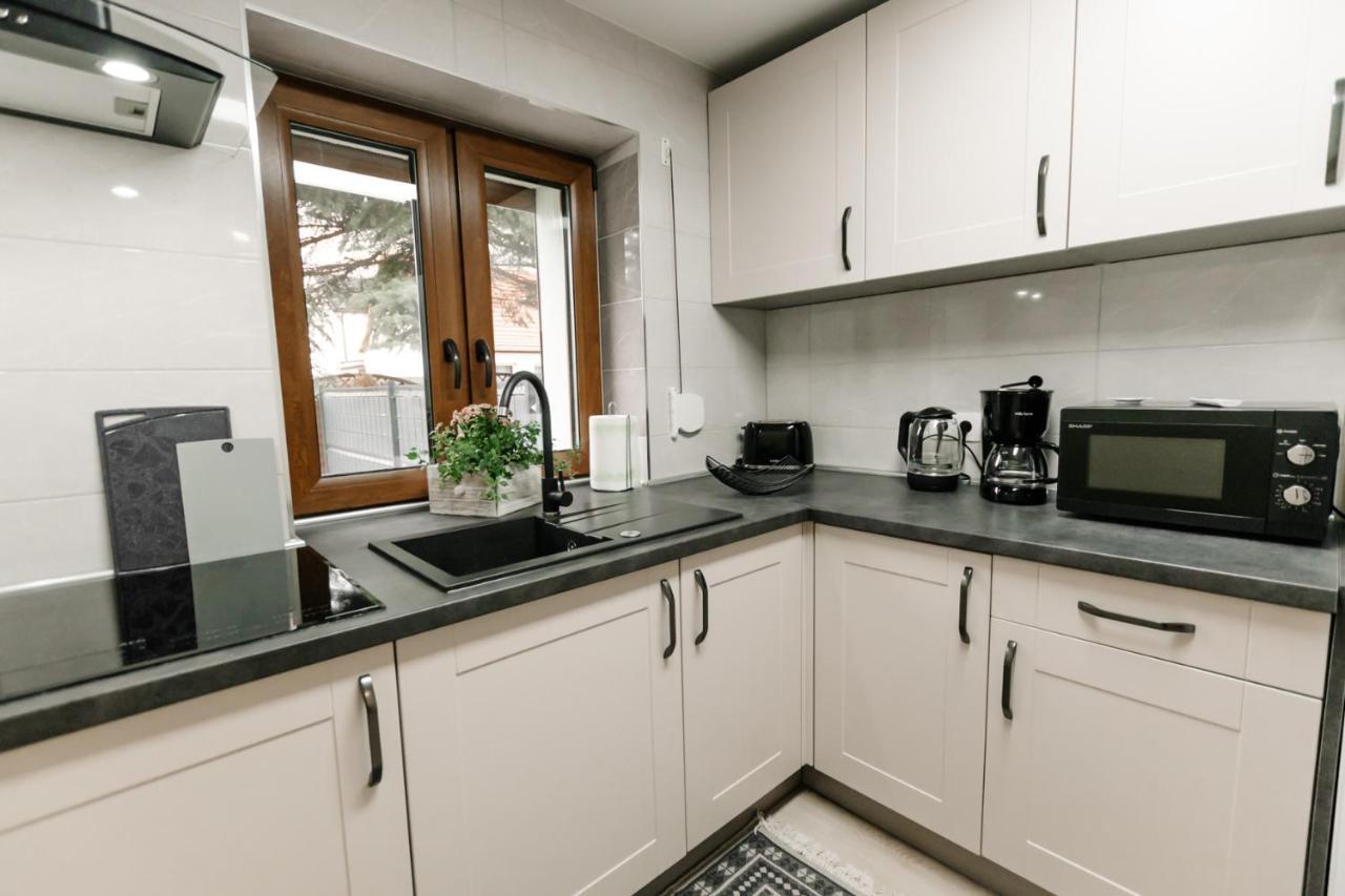 Apartament Karo 1 Karkonosze เยเลเนียกูรา ภายนอก รูปภาพ