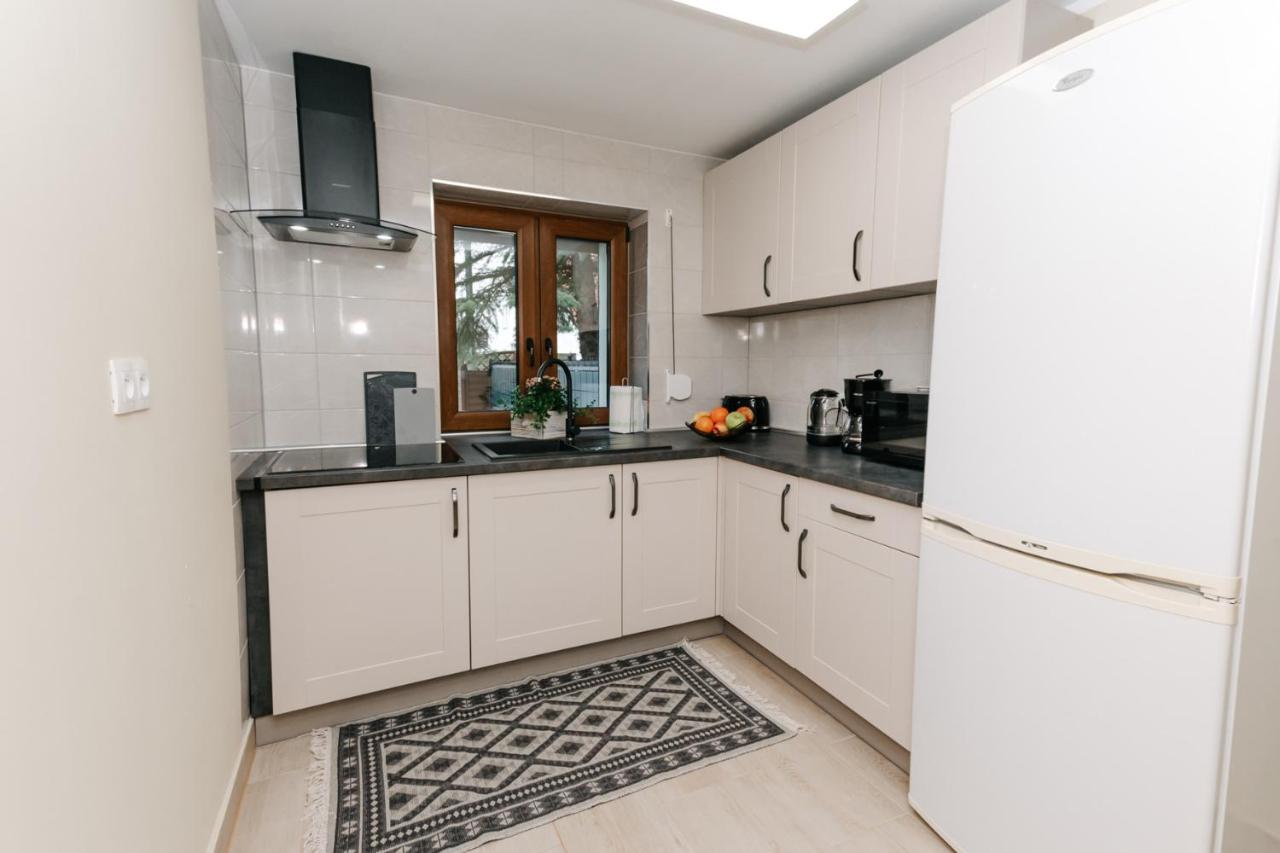 Apartament Karo 1 Karkonosze เยเลเนียกูรา ภายนอก รูปภาพ